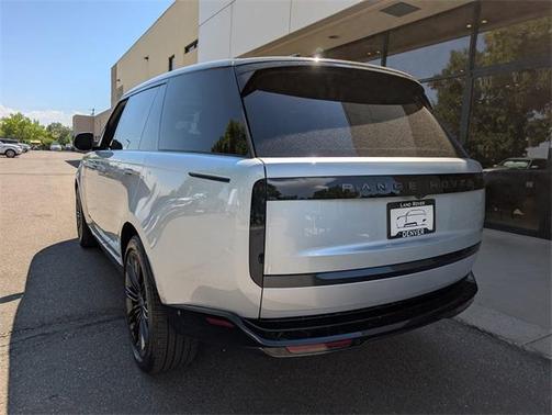2025 Land Rover Range Rover P400 SE 7 Seat