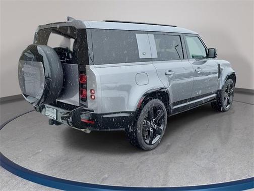 2024 Land Rover Defender P400 X-Dynamic SE