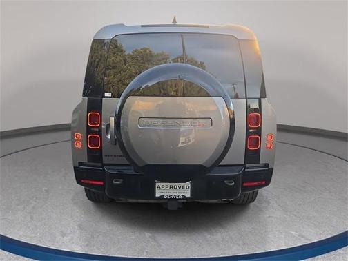 2024 Land Rover Defender P400 X-Dynamic SE