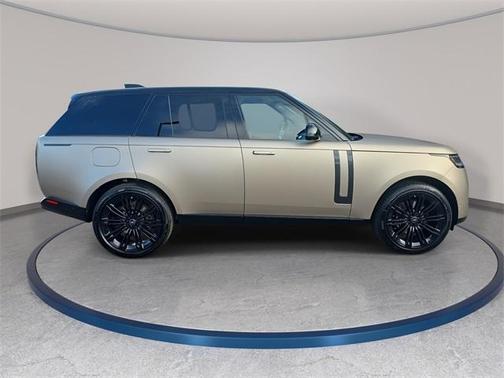 2025 Land Rover Range Rover P530 SE