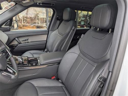 2025 Land Rover Range Rover Sport P360 SE