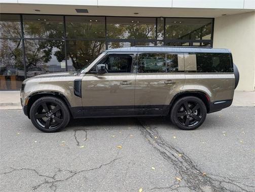 2025 Land Rover Defender P400 X-Dynamic SE