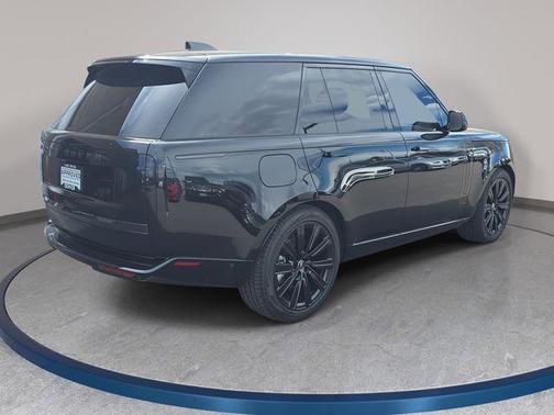 2025 Land Rover Range Rover P400 SE
