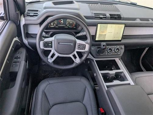 2025 Land Rover Defender P400 X-Dynamic SE
