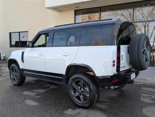 2025 Land Rover Defender P400 X-Dynamic SE