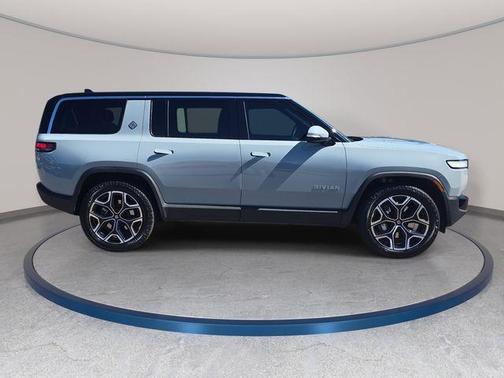 2024 Rivian R1S Adventure