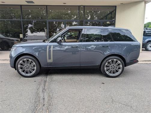 2025 Land Rover Range Rover P400 SE