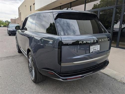 2025 Land Rover Range Rover P400 SE