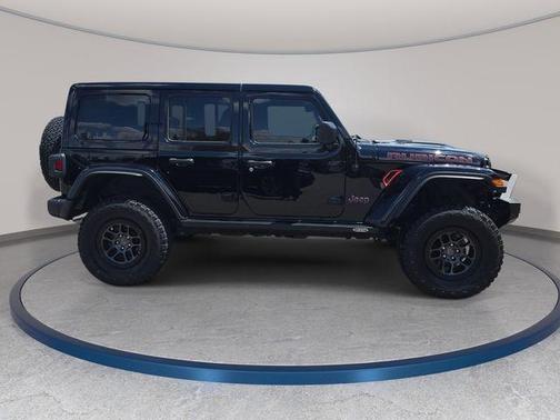 Black Clearcoat 2023 Jeep Wrangler Rubicon