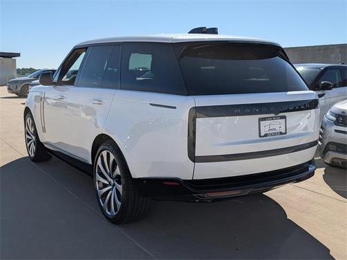 2025 Land Rover Range Rover P530 SE