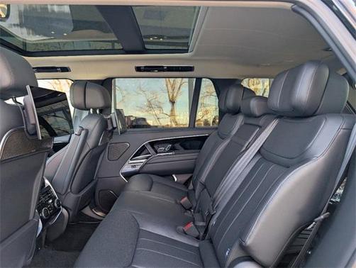 2025 Land Rover Range Rover AUTOBIOGRAPHY