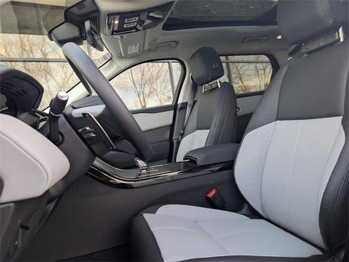 2025 Land Rover Range Rover Velar P250 Dynamic SE