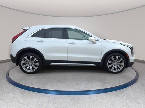 Crystal White Tri-Coat 2020 Cadillac XT4 Premium Luxury