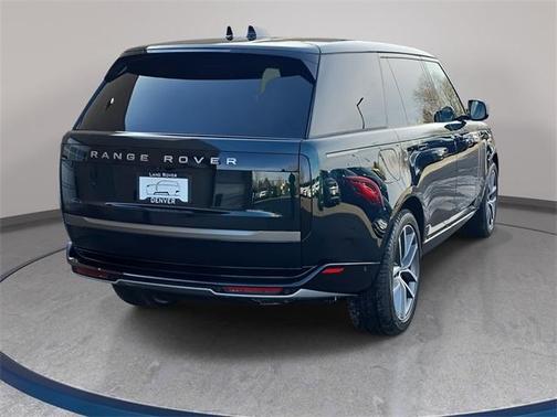 2026 Land Rover Range Rover P530 SE 7 Seat