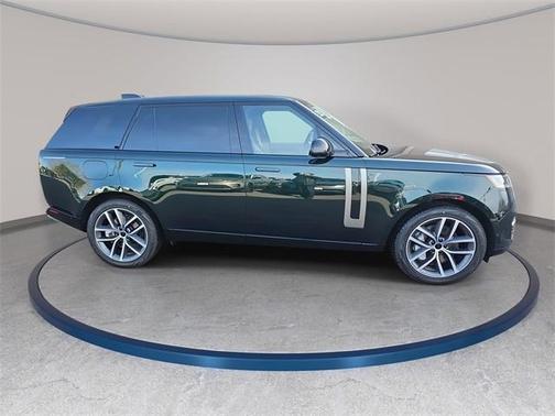 2026 Land Rover Range Rover P530 SE 7 Seat
