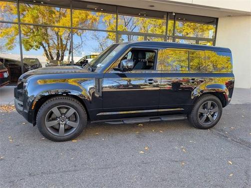 2025 Land Rover Defender P500 X-Dynamic SE