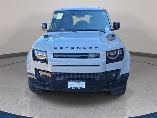 2026 Land Rover Defender 130 X-Dynamic SE