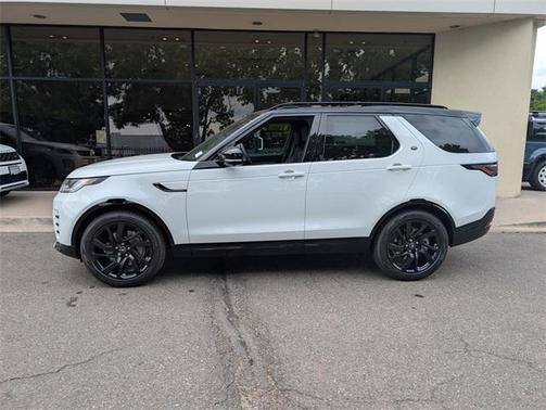 2025 Land Rover Discovery P300 Dynamic SE