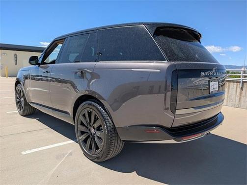 2025 Land Rover Range Rover P400 SE