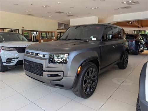 2025 Land Rover Defender V8