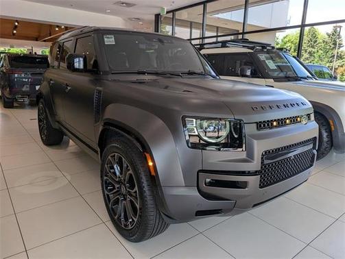 2025 Land Rover Defender V8