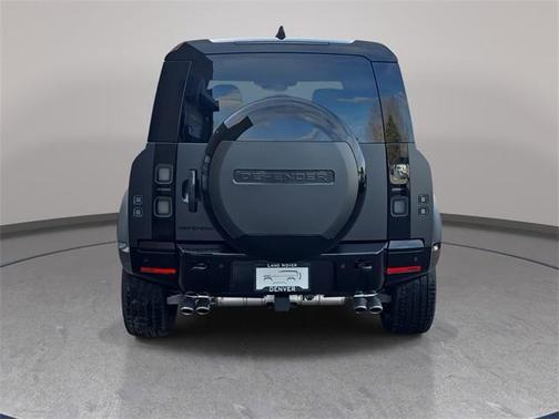 2026 Land Rover Defender P525 V8