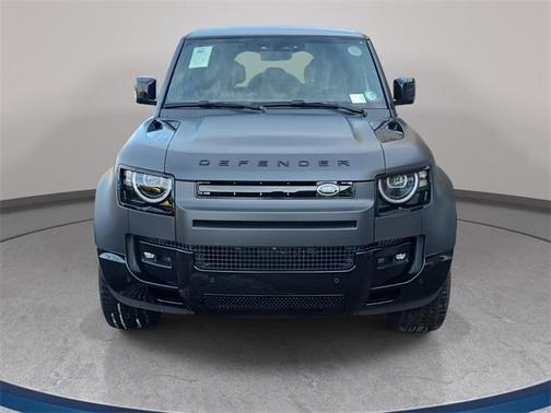 2026 Land Rover Defender P525 V8