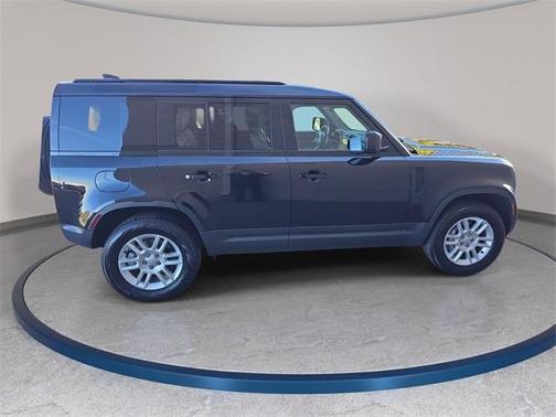 2025 Land Rover Defender P400 S