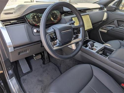 2025 Land Rover Range Rover P530 SE 7 Seat