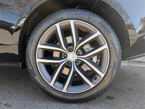 2025 Land Rover Range Rover P530 SE 7 Seat
