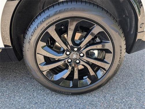 2024 Land Rover Discovery Sport Dynamic SE