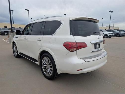 2016 INFINITI QX80 Base