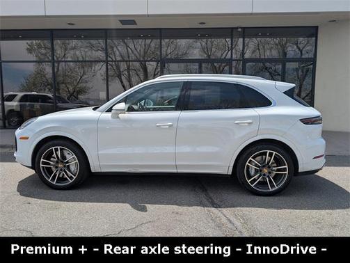 2023 Porsche Cayenne Turbo
