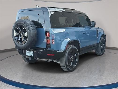 2024 Land Rover Defender P400 X-Dynamic SE