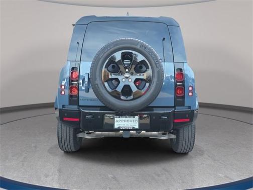 2024 Land Rover Defender P400 X-Dynamic SE