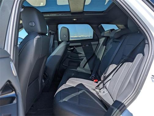 2026 Land Rover Range Rover Evoque Dynamic SE