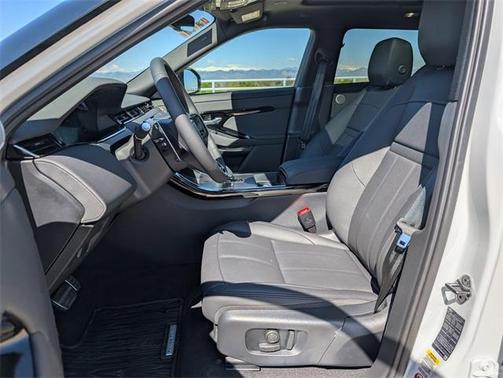 2026 Land Rover Range Rover Evoque Dynamic SE