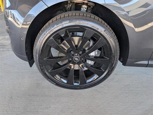 2025 Land Rover Range Rover Sport P360 SE