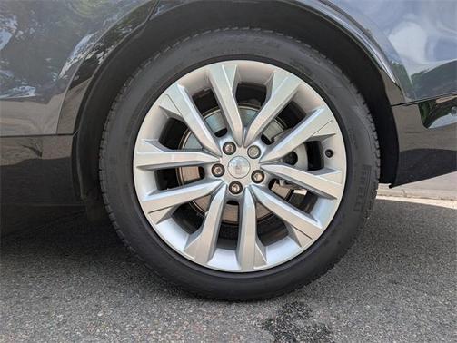 2024 Land Rover Discovery P300 Dynamic SE