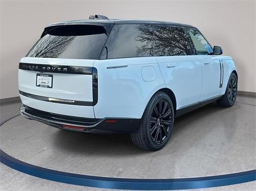 2025 Land Rover Range Rover P400 SE 7 Seat