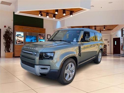 2025 Land Rover Defender P400