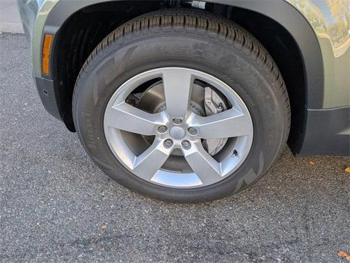 2025 Land Rover Defender P400