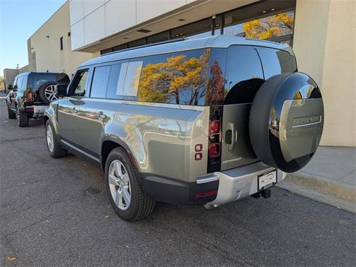 2025 Land Rover Defender P400