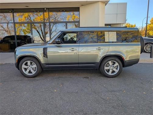 2025 Land Rover Defender P400