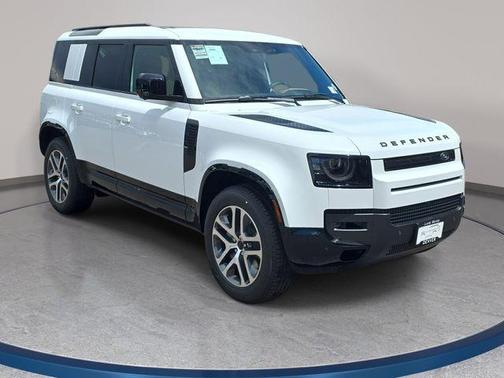 Fuji White 2026 Land Rover Defender P400 X-Dynamic SE