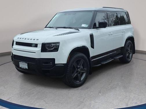 Fuji White 2025 Land Rover Defender P400 X-Dynamic SE