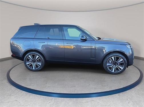 2026 Land Rover Range Rover P400 SE