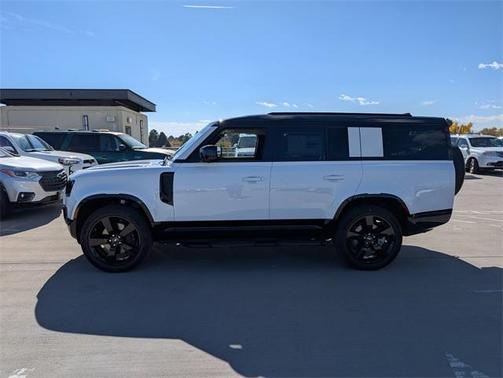 2025 Land Rover Defender P400 X-Dynamic SE