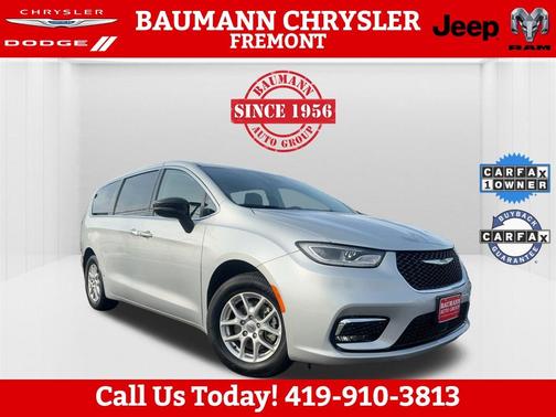 2024 Chrysler Pacifica Touring-L