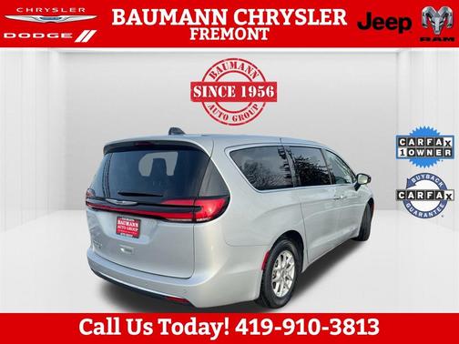 2024 Chrysler Pacifica Touring-L